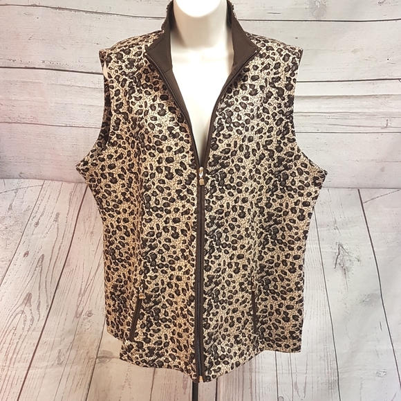 Allison Daley Vest - Picture 1 of 7